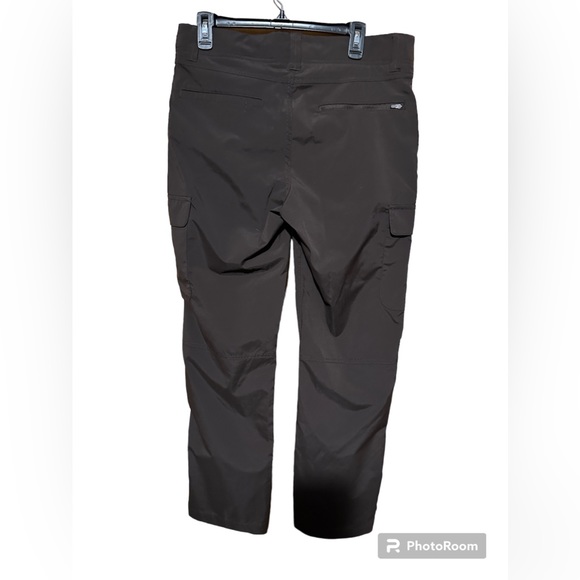 Amazon essentials - Picture 2 of 2